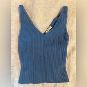 NWOT Babaton sculpt knit V-neck tank